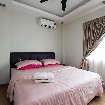 Rusnoor Homestay Bukit Jelutong Shah Alam Buitenkant foto